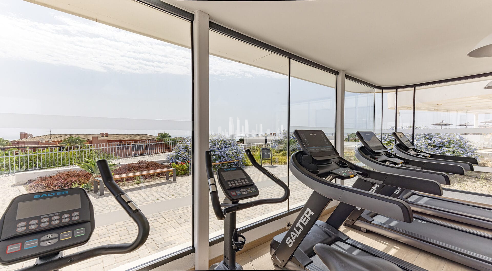 Stylish 3-Bed Corner Ground Floor Apartment with Spectacular Sea Views in Doña Julia