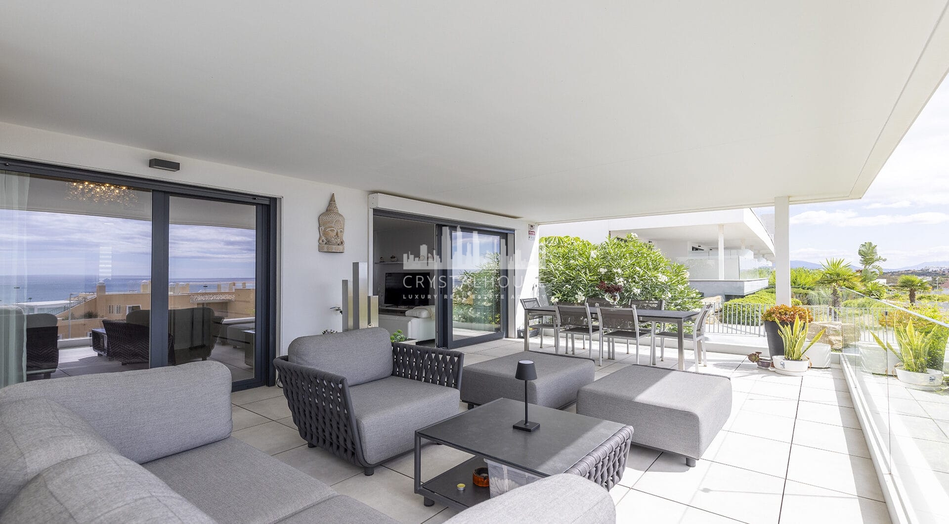 Stylish 3-Bed Corner Ground Floor Apartment with Spectacular Sea Views in Doña Julia
