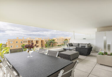 Stylish 3-Bed Corner Ground Floor Apartment with Spectacular Sea Views in Doña Julia