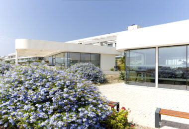 Stylish 3-Bed Corner Ground Floor Apartment with Spectacular Sea Views in Doña Julia