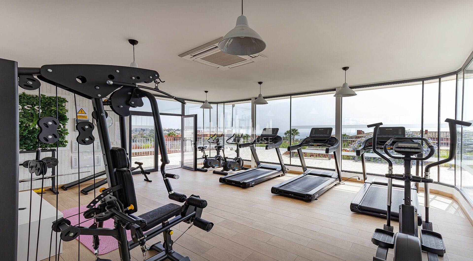 Stylish 3-Bed Corner Ground Floor Apartment with Spectacular Sea Views in Doña Julia