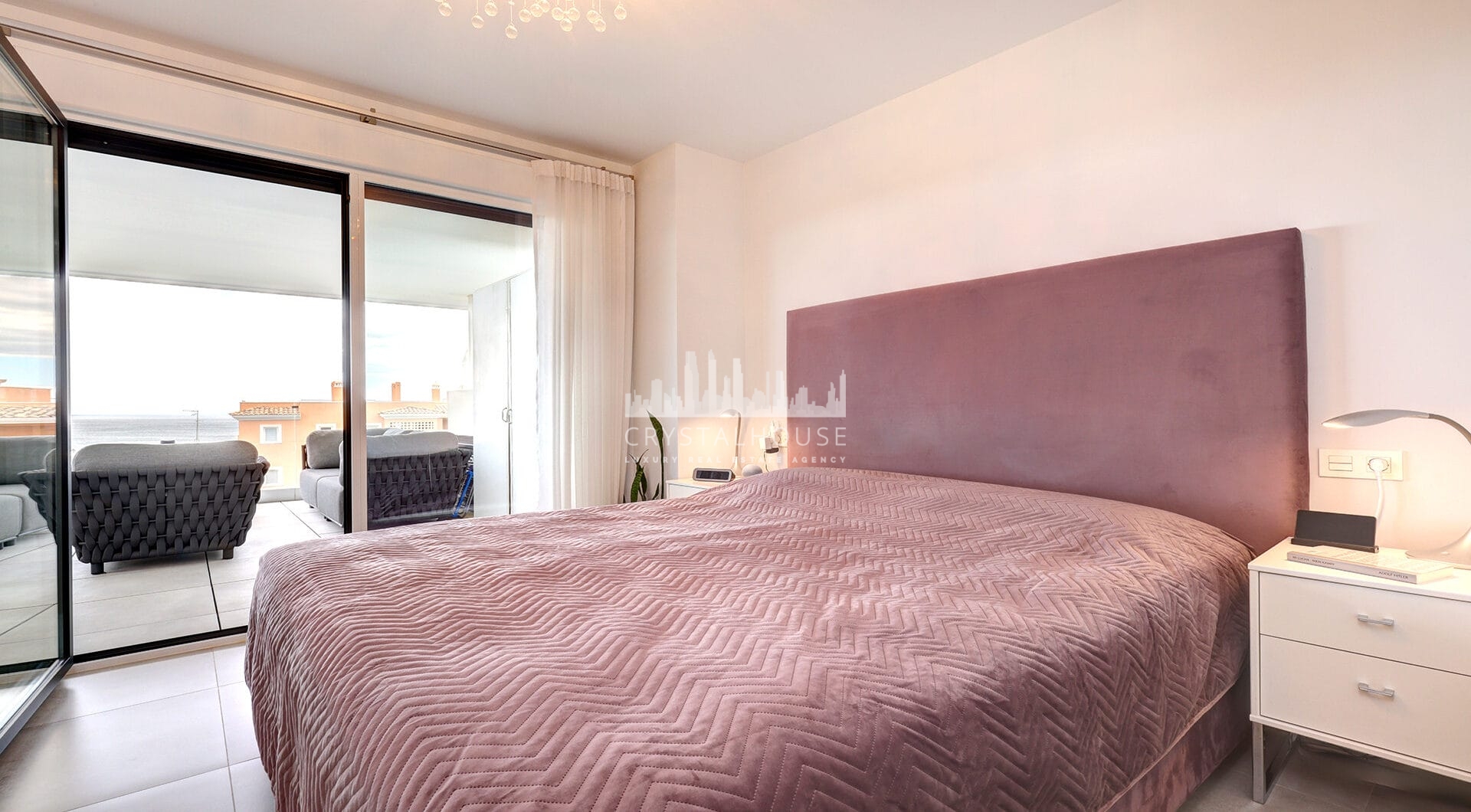 Stylish 3-Bed Corner Ground Floor Apartment with Spectacular Sea Views in Doña Julia