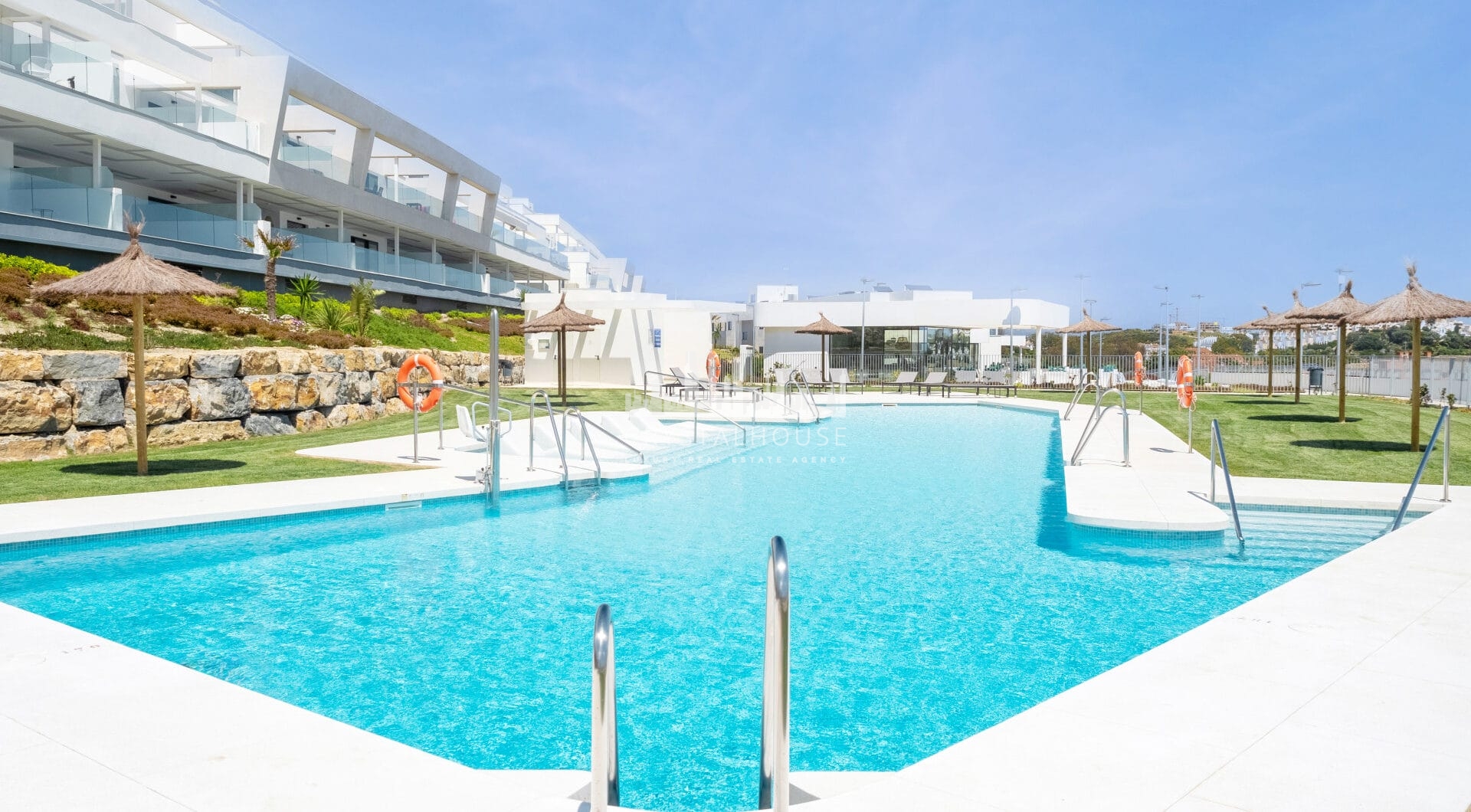Stylish 3-Bed Corner Ground Floor Apartment with Spectacular Sea Views in Doña Julia