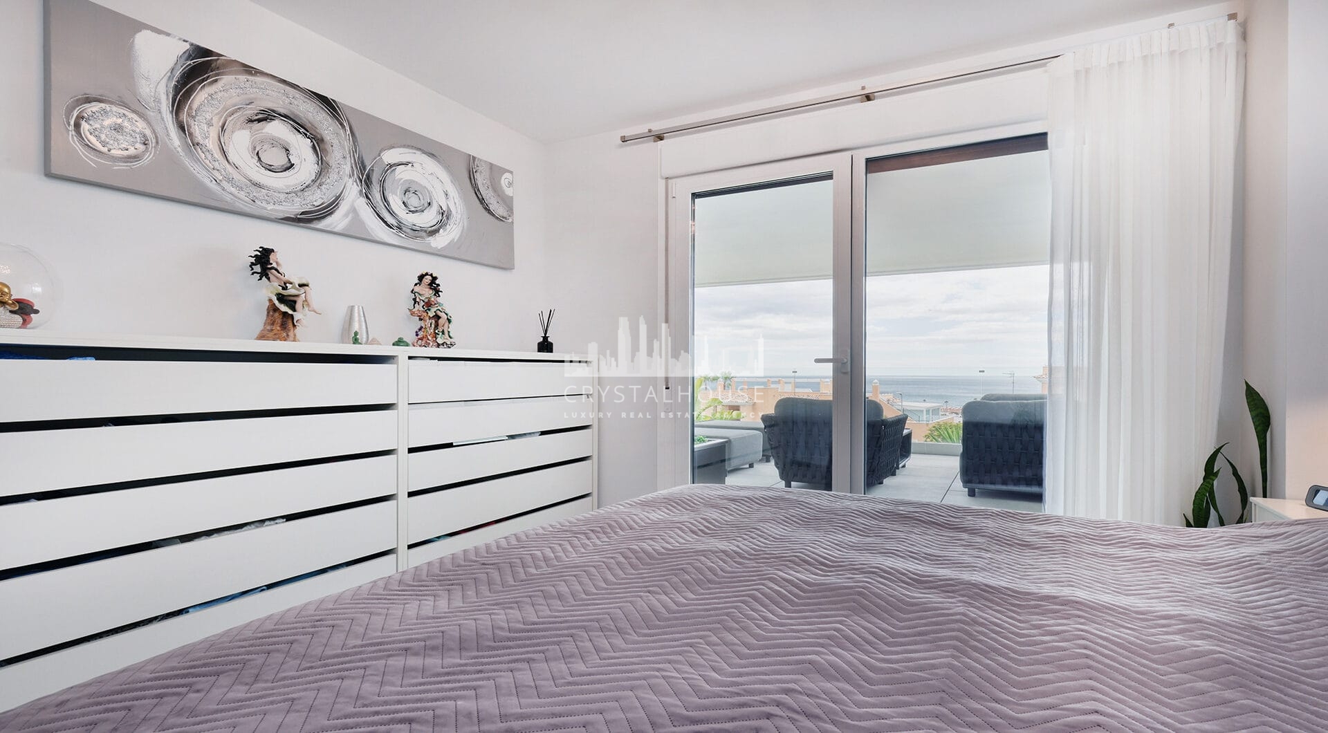 Stylish 3-Bed Corner Ground Floor Apartment with Spectacular Sea Views in Doña Julia