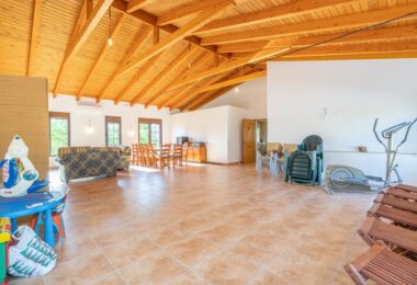 Beautiful, large country villa with beautiful sea views