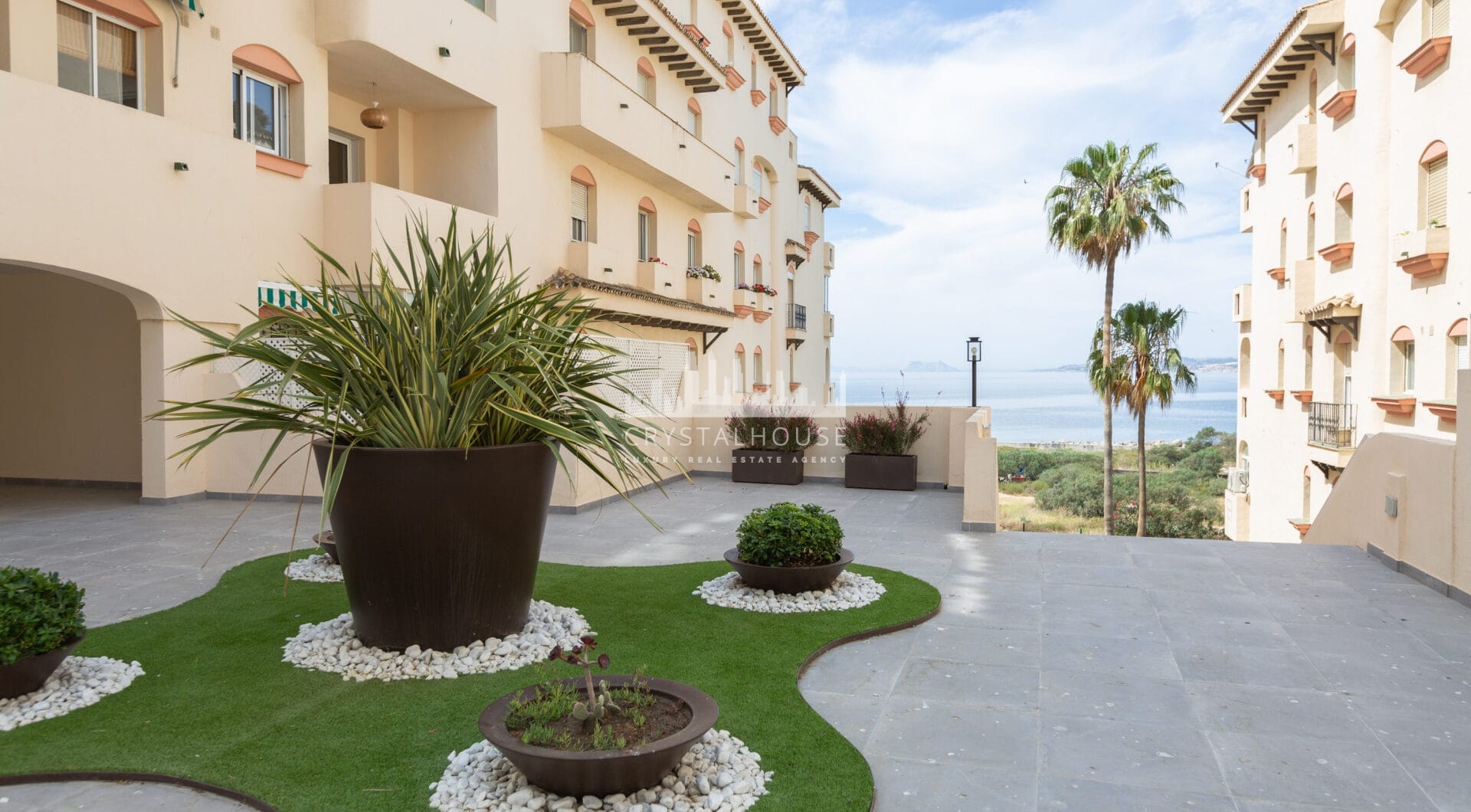 Stunning Renovated Beachfront Studio in Estepona