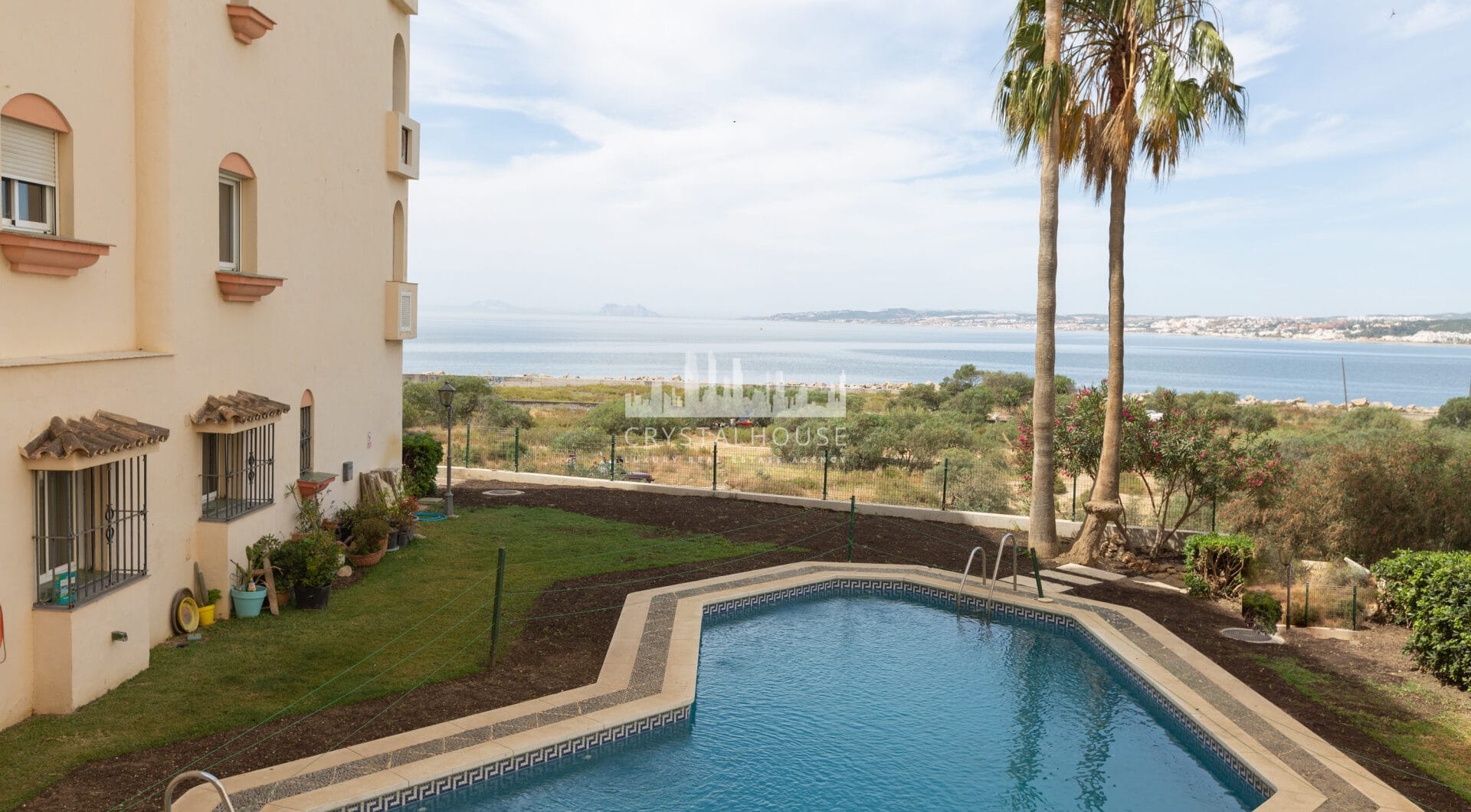 Stunning Renovated Beachfront Studio in Estepona