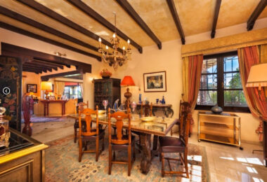 Magnificent mansion in the New Golden Mile