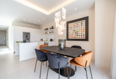 EXCLUSIVE BEACHSIDE TOWNHOUSE WITH PRIVATE POOL AND PANORAMIC SEA VIEWS