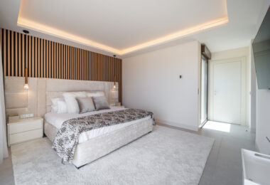 EXCLUSIVE BEACHSIDE TOWNHOUSE WITH PRIVATE POOL AND PANORAMIC SEA VIEWS