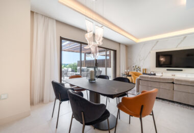 EXCLUSIVE BEACHSIDE TOWNHOUSE WITH PRIVATE POOL AND PANORAMIC SEA VIEWS