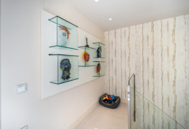 EXCLUSIVE BEACHSIDE TOWNHOUSE WITH PRIVATE POOL AND PANORAMIC SEA VIEWS