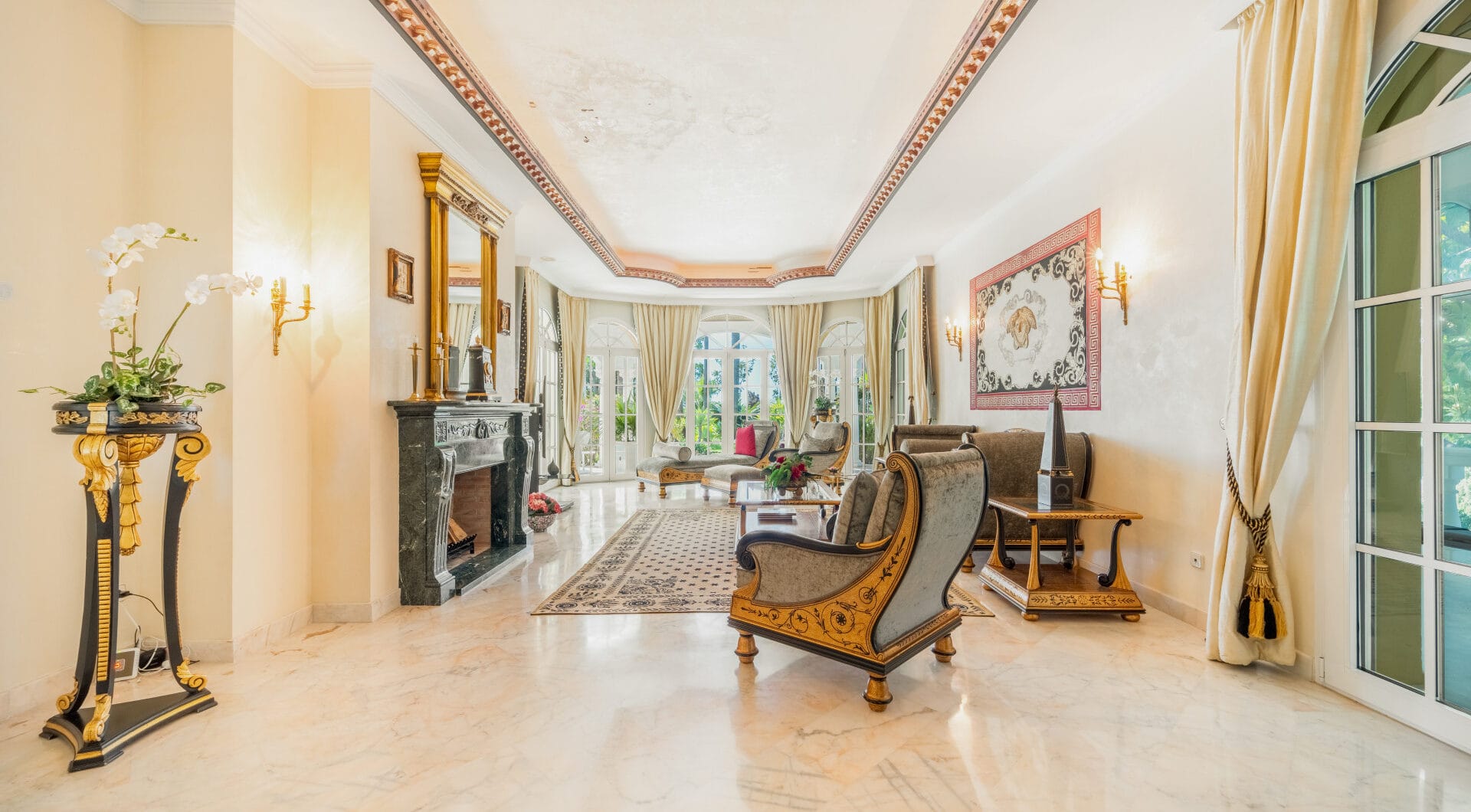 SPECTACULAR PRIVATE ESTATE WITH PANORAMIC VIEWS AND DEVELOPMENT POTENTIAL IN CASCADA DE CAMOJÁN