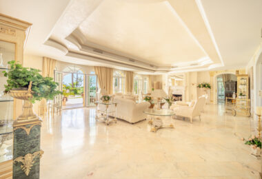SPECTACULAR PRIVATE ESTATE WITH PANORAMIC VIEWS AND DEVELOPMENT POTENTIAL IN CASCADA DE CAMOJÁN