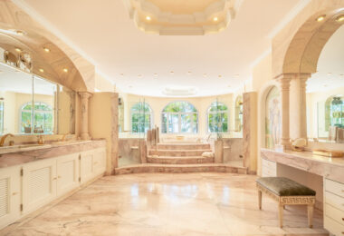 SPECTACULAR PRIVATE ESTATE WITH PANORAMIC VIEWS AND DEVELOPMENT POTENTIAL IN CASCADA DE CAMOJÁN
