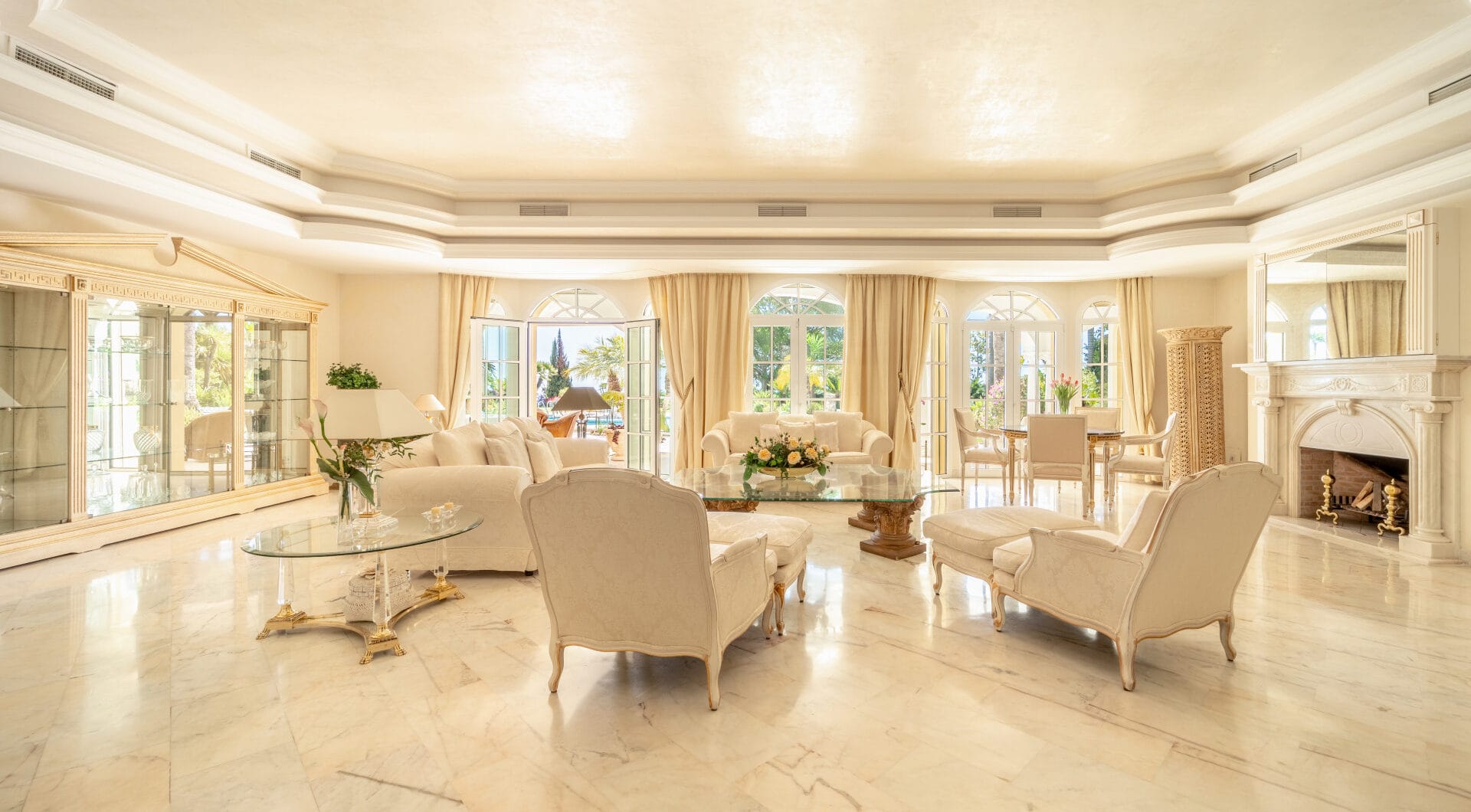 SPECTACULAR PRIVATE ESTATE WITH PANORAMIC VIEWS AND DEVELOPMENT POTENTIAL IN CASCADA DE CAMOJÁN