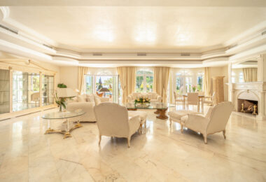 SPECTACULAR PRIVATE ESTATE WITH PANORAMIC VIEWS AND DEVELOPMENT POTENTIAL IN CASCADA DE CAMOJÁN