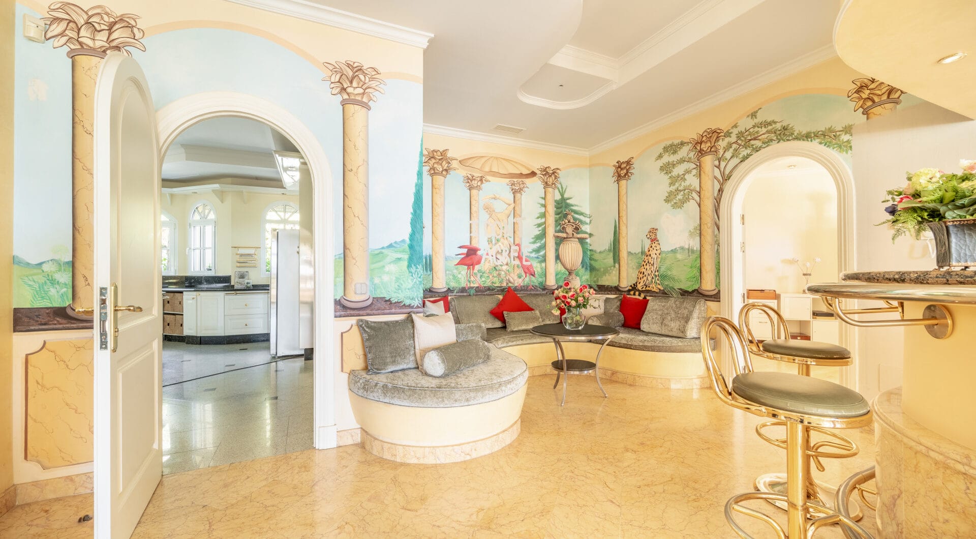 SPECTACULAR PRIVATE ESTATE WITH PANORAMIC VIEWS AND DEVELOPMENT POTENTIAL IN CASCADA DE CAMOJÁN
