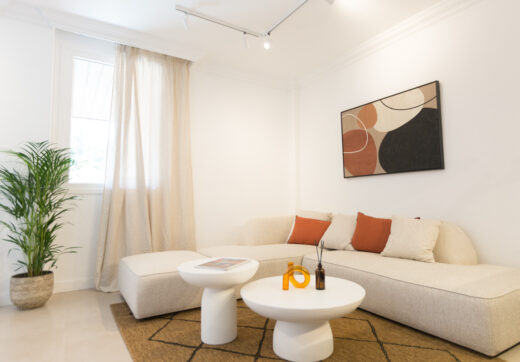 Fully Renovated 2-Bedroom Apartment Just 150m from the Beach – With Access to 4-Star Hotel Facilities