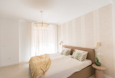 Fully Renovated 2-Bedroom Apartment Just 150m from the Beach – With Access to 4-Star Hotel Facilities