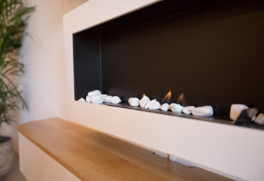 Fully Renovated 2-Bedroom Apartment Just 150m from the Beach – With Access to 4-Star Hotel Facilities