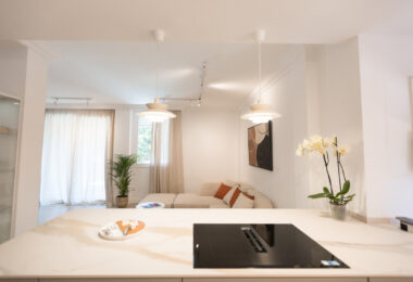 Fully Renovated 2-Bedroom Apartment Just 150m from the Beach – With Access to 4-Star Hotel Facilities