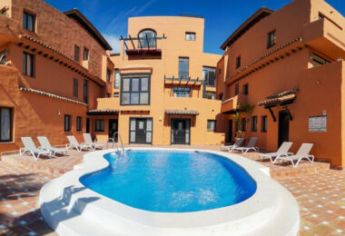Fully Renovated 2-Bedroom Apartment Just 150m from the Beach – With Access to 4-Star Hotel Facilities