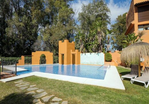 Fully Renovated 2-Bedroom Apartment Just 150m from the Beach – With Access to 4-Star Hotel Facilities