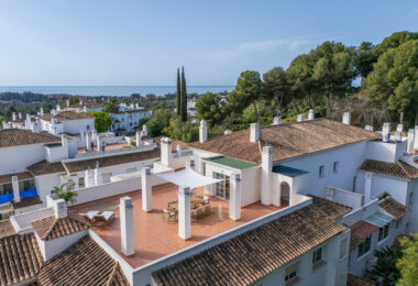 This penthouse represents the best of Marbella living, combining luxury, comfort, and a prime location in one of the most sought-after areas of the Costa del Sol.