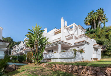 This penthouse represents the best of Marbella living, combining luxury, comfort, and a prime location in one of the most sought-after areas of the Costa del Sol.