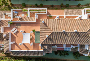 This penthouse represents the best of Marbella living, combining luxury, comfort, and a prime location in one of the most sought-after areas of the Costa del Sol.