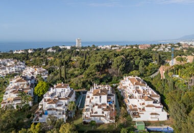 This penthouse represents the best of Marbella living, combining luxury, comfort, and a prime location in one of the most sought-after areas of the Costa del Sol.