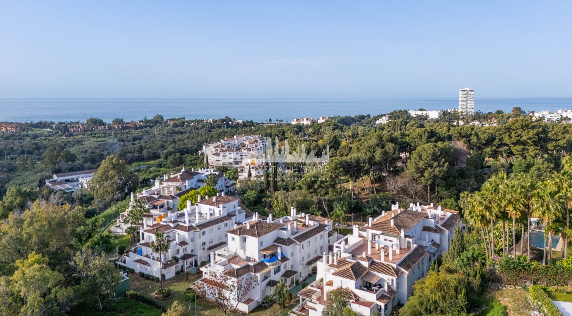 This penthouse represents the best of Marbella living, combining luxury, comfort, and a prime location in one of the most sought-after areas of the Costa del Sol.