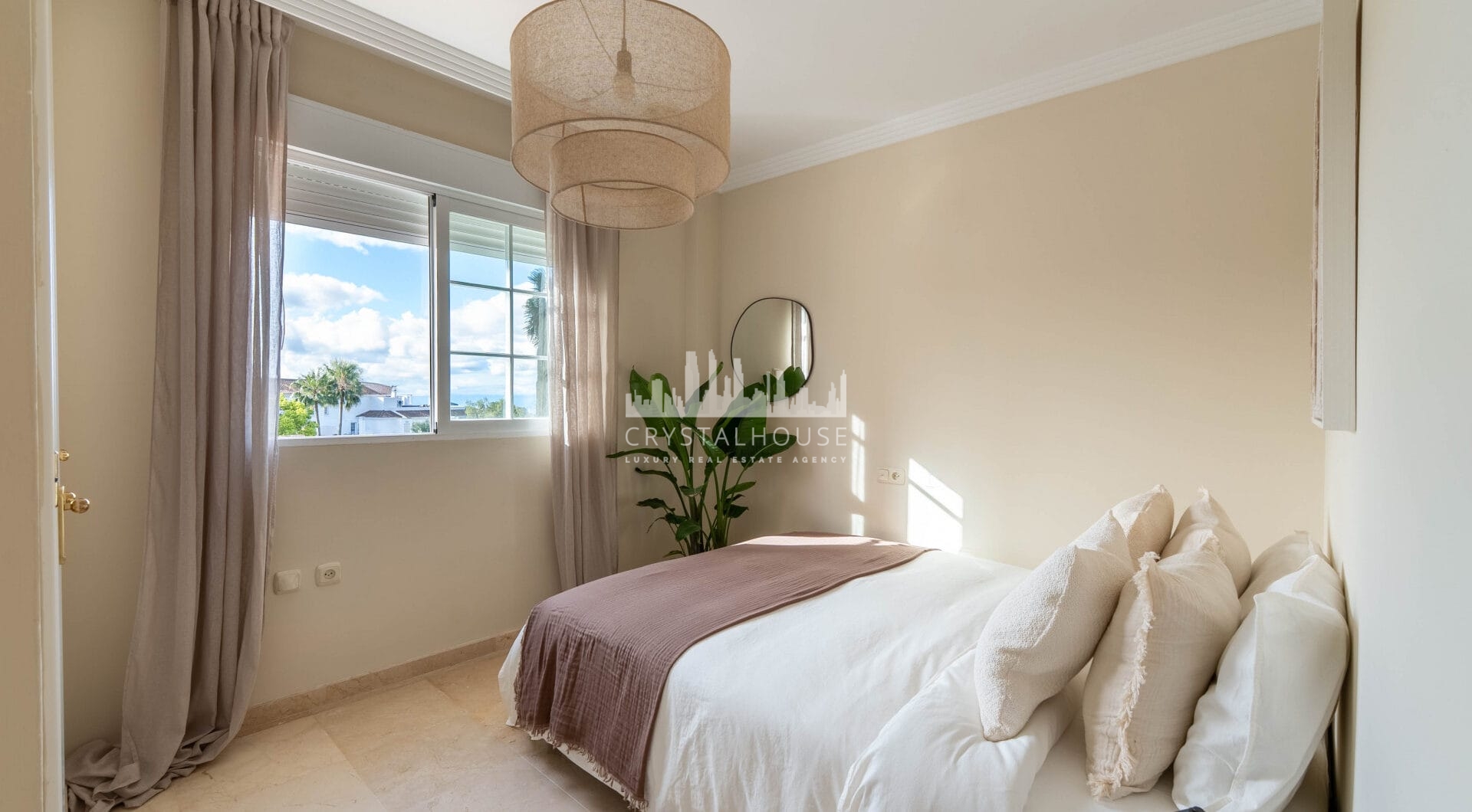 This penthouse represents the best of Marbella living, combining luxury, comfort, and a prime location in one of the most sought-after areas of the Costa del Sol.