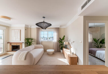 This penthouse represents the best of Marbella living, combining luxury, comfort, and a prime location in one of the most sought-after areas of the Costa del Sol.