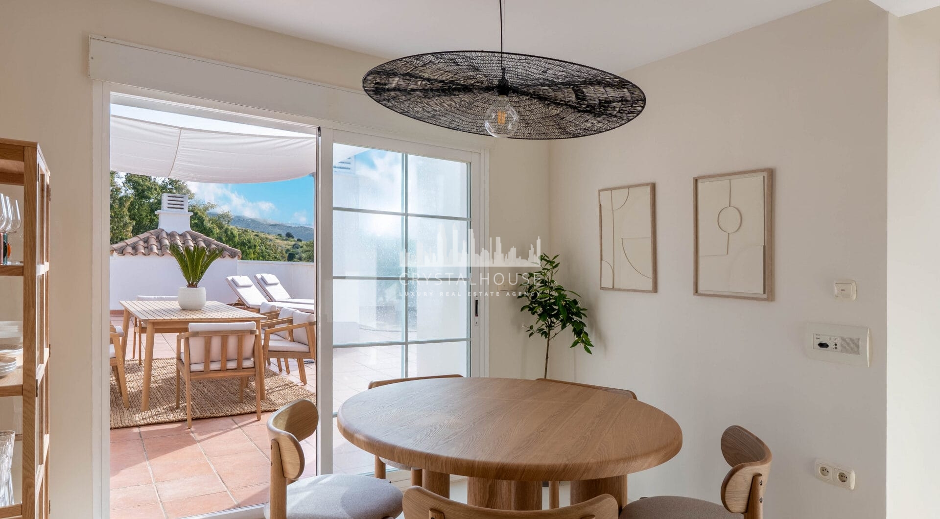 This penthouse represents the best of Marbella living, combining luxury, comfort, and a prime location in one of the most sought-after areas of the Costa del Sol.