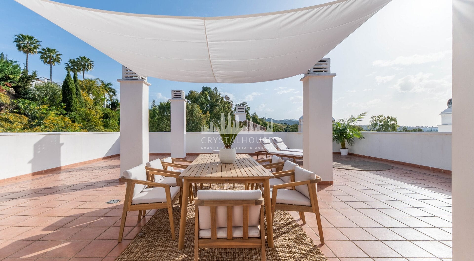 This penthouse represents the best of Marbella living, combining luxury, comfort, and a prime location in one of the most sought-after areas of the Costa del Sol.