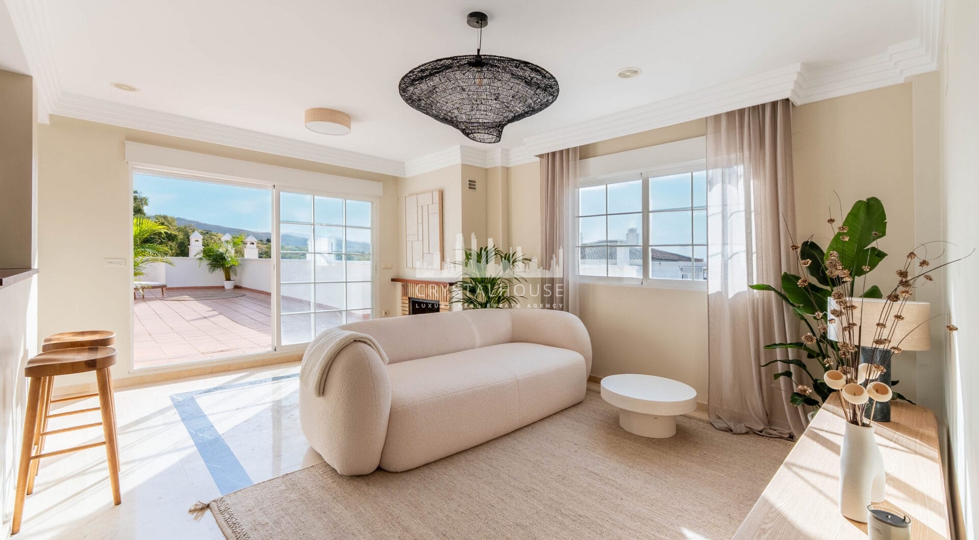 This penthouse represents the best of Marbella living, combining luxury, comfort, and a prime location in one of the most sought-after areas of the Costa del Sol.