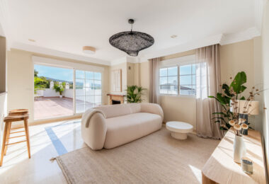 This penthouse represents the best of Marbella living, combining luxury, comfort, and a prime location in one of the most sought-after areas of the Costa del Sol.