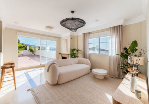 This penthouse represents the best of Marbella living, combining luxury, comfort, and a prime location in one of the most sought-after areas of the Costa del Sol.
