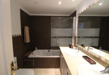 BEAUTIFULL AND PRIVATE SEMIDETACHED   OPEN VIEWS TO THE SEA