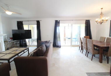 BEAUTIFULL AND PRIVATE SEMIDETACHED   OPEN VIEWS TO THE SEA