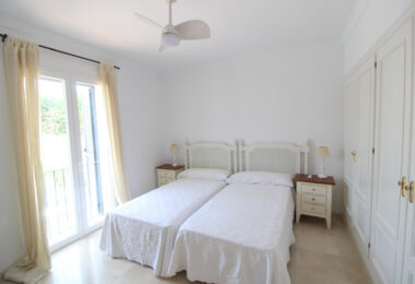 BEAUTIFULL AND PRIVATE SEMIDETACHED   OPEN VIEWS TO THE SEA