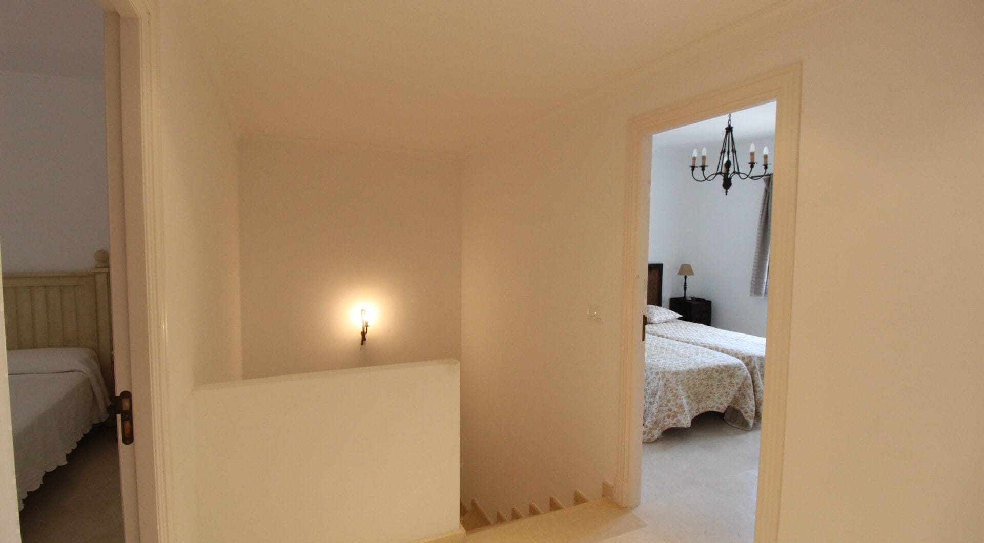 BEAUTIFULL AND PRIVATE SEMIDETACHED   OPEN VIEWS TO THE SEA