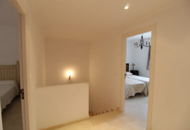 BEAUTIFULL AND PRIVATE SEMIDETACHED   OPEN VIEWS TO THE SEA