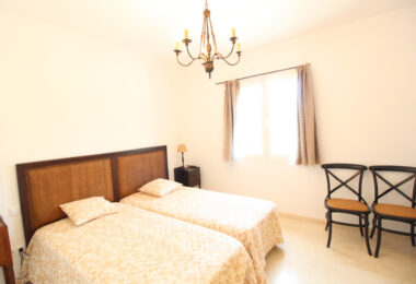 BEAUTIFULL AND PRIVATE SEMIDETACHED   OPEN VIEWS TO THE SEA