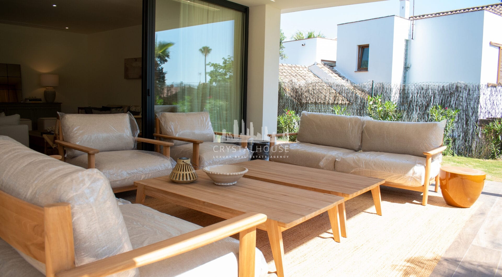 Villa KOA by Lago Architects: New Built Villa for Sale in Sotogrande Costa