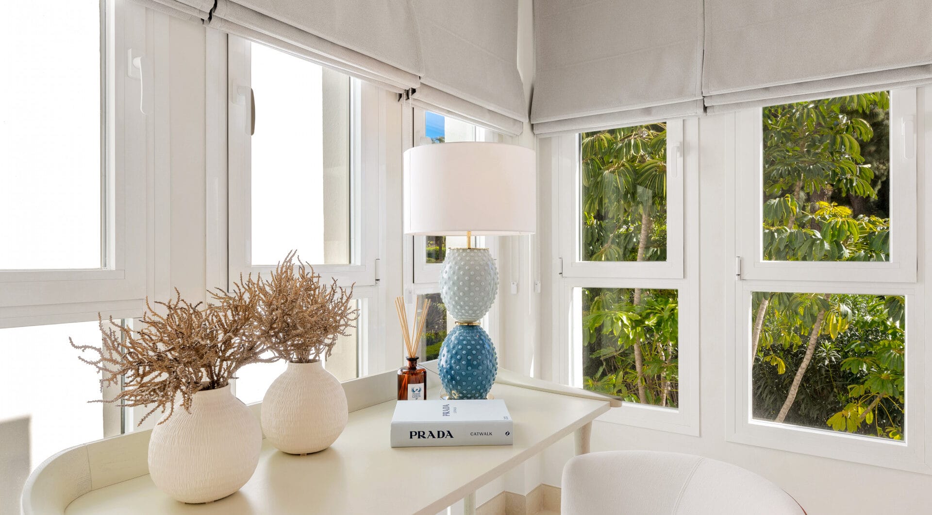 Elegant Beachfront Apartment in Los Monteros Palm Beach – Marbella