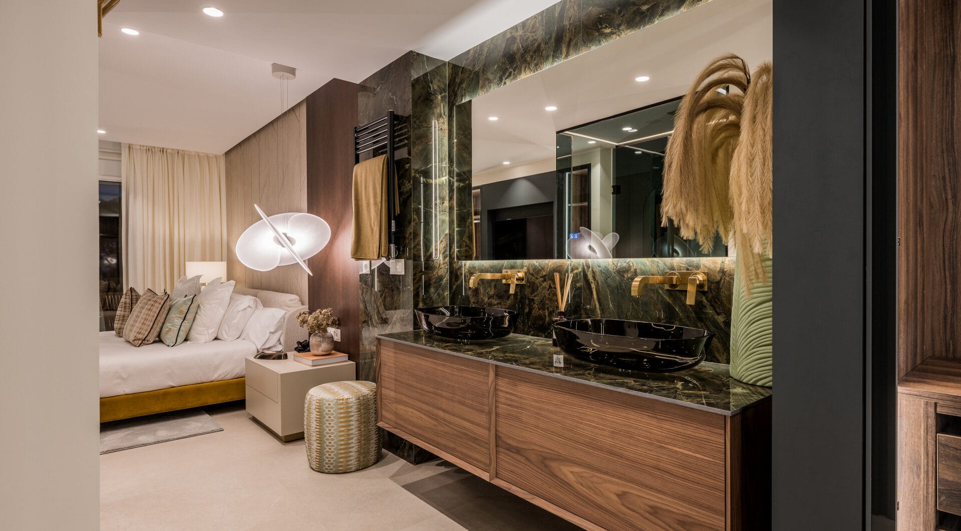 Elegant Beachfront Apartment in Los Monteros Palm Beach – Marbella