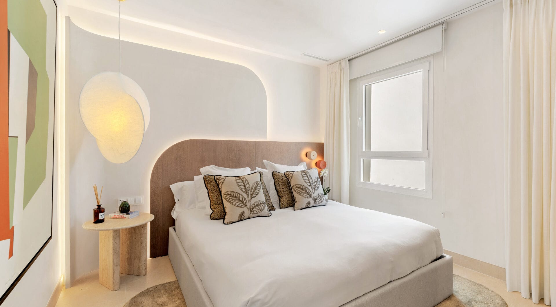 Elegant Beachfront Apartment in Los Monteros Palm Beach – Marbella